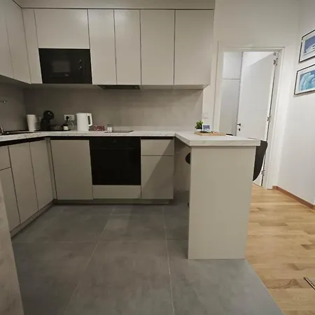 Апартаменты With Free Parking, Balcony & Walk To Center Скопье